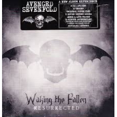 AVENGED SEVENFOLD:WALKING THE FALLEN + DVD                  