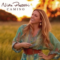 NI?A PASTORI:CAMINO                                         